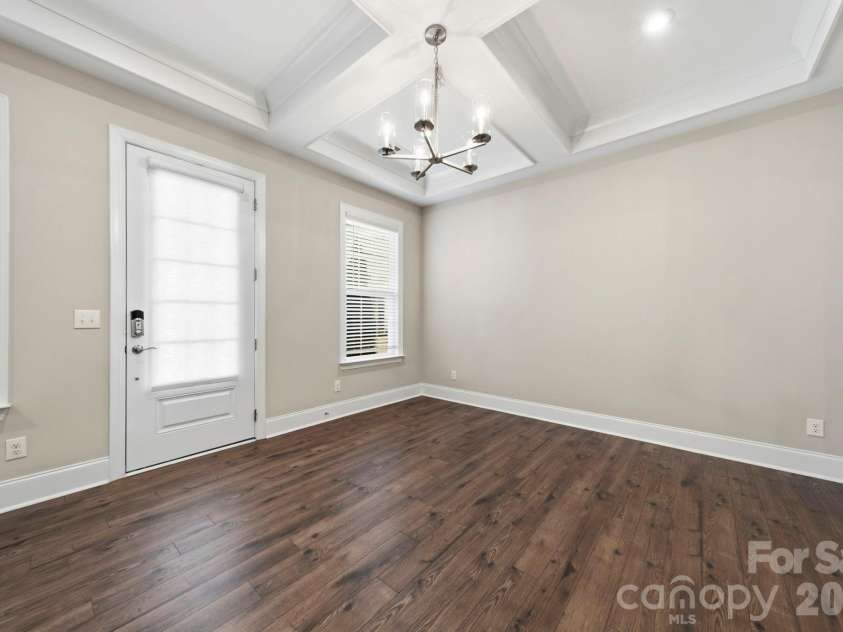 15009 Clear Sky Lane, Charlotte, NC 28277.  MLS# CAR4352286, YatesRealty ID 3916. Dining 
