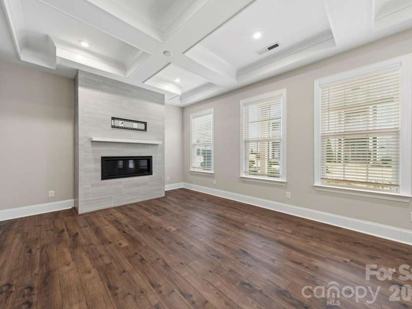 15009 Clear Sky Lane, Charlotte, NC 28277.  MLS# CAR4352286, YatesRealty ID 3916. Great room