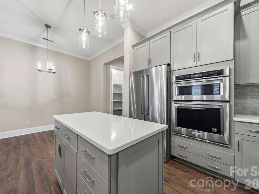 15009 Clear Sky Lane, Charlotte, NC 28277.  MLS# CAR4352286, YatesRealty ID 3916. Kitchen