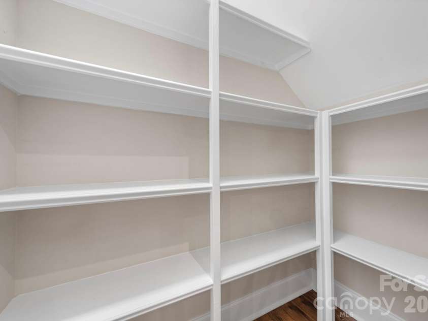 15009 Clear Sky Lane, Charlotte, NC 28277.  MLS# CAR4352286, YatesRealty ID 3916. Pantry