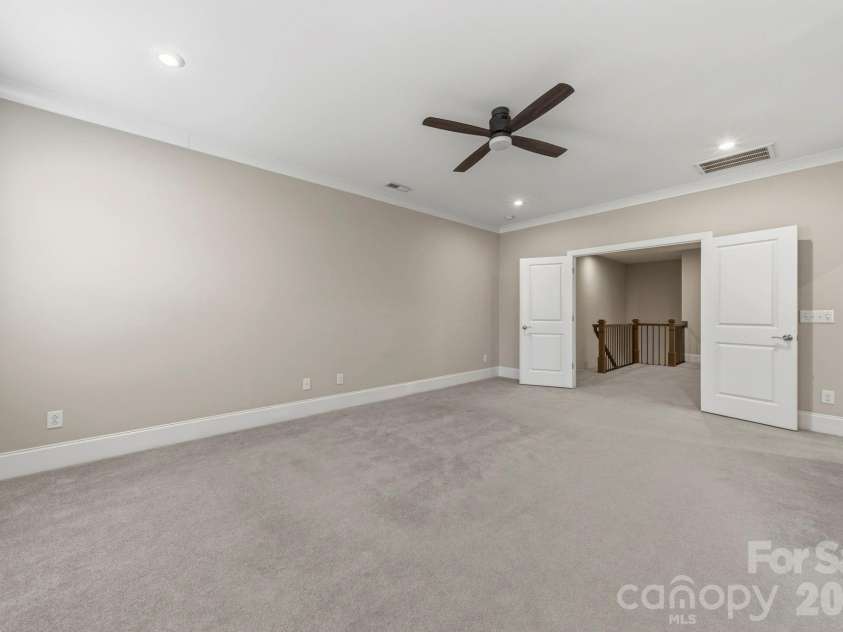 15009 Clear Sky Lane, Charlotte, NC 28277.  MLS# CAR4352286, YatesRealty ID 3916. Primary room 