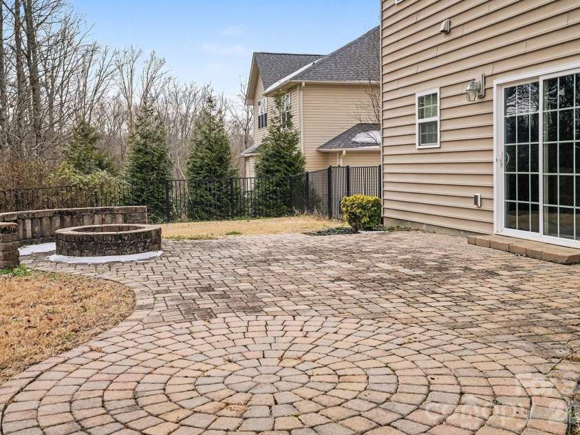 2369 Baxter Place, Concord, NC 28025.  MLS# CAR4339970, YatesRealty ID 3916. 