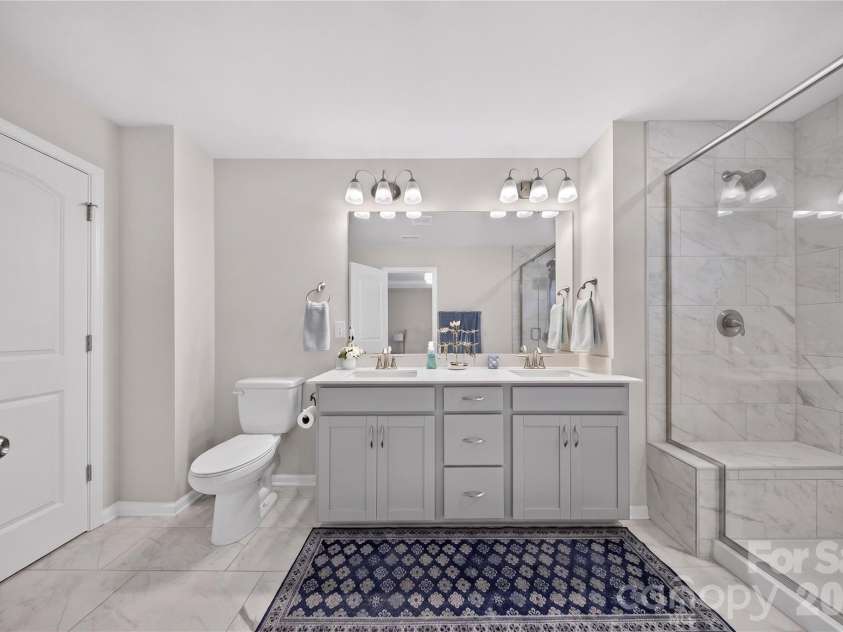 14938 Tamarack Drive, Charlotte, NC 28278.  MLS# CAR4404139, YatesRealty ID 39160. En-Suite