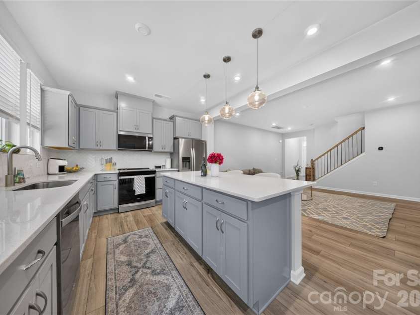 14938 Tamarack Drive, Charlotte, NC 28278.  MLS# CAR4404139, YatesRealty ID 39160. Kitchen