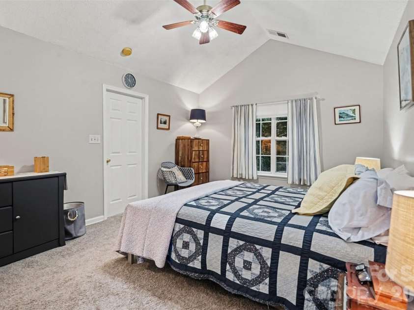 927 Sparrows Nest Lane, Pineville, NC 28134.  MLS# CAR4403232, YatesRealty ID 39161. 