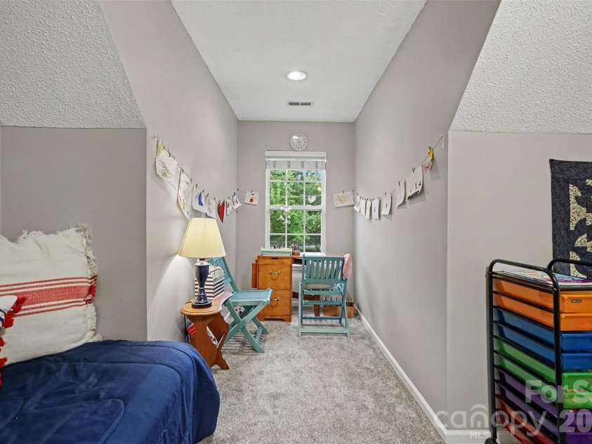 927 Sparrows Nest Lane, Pineville, NC 28134.  MLS# CAR4403232, YatesRealty ID 39161. 