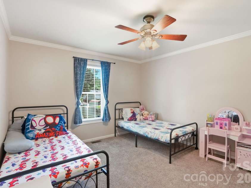 107 Wendover Drive, Lincolnton, NC 28092.  MLS# CAR4404860, YatesRealty ID 39165. 