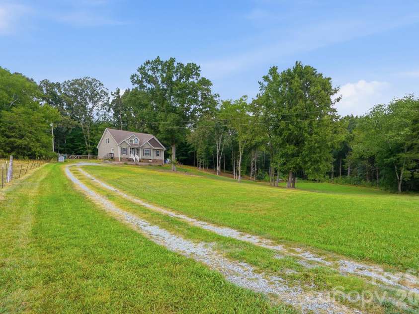 6222 Nesbit Road, Waxhaw, NC 28173.  MLS# CAR4404244, YatesRealty ID 39166. 