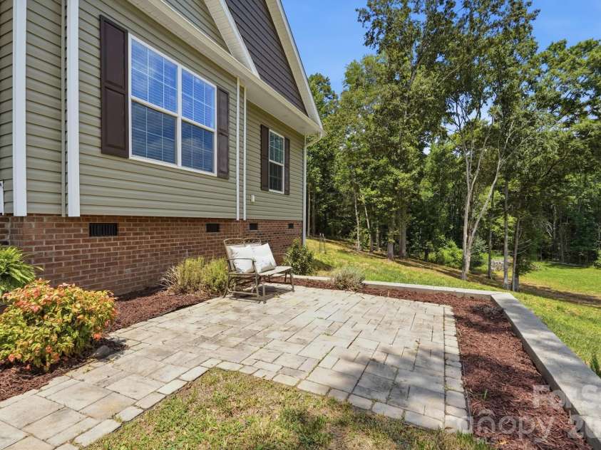 6222 Nesbit Road, Waxhaw, NC 28173.  MLS# CAR4404244, YatesRealty ID 39166. 