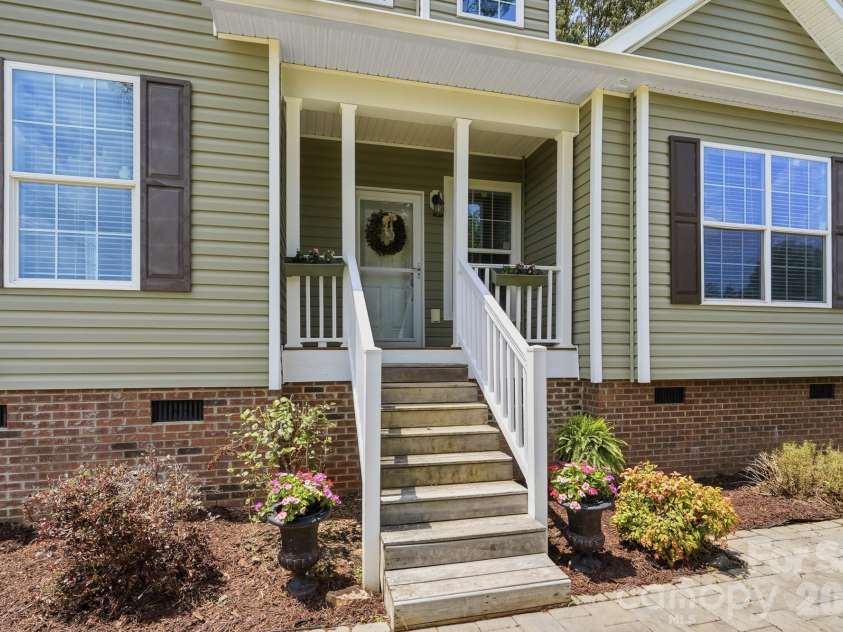 6222 Nesbit Road, Waxhaw, NC 28173.  MLS# CAR4404244, YatesRealty ID 39166. 