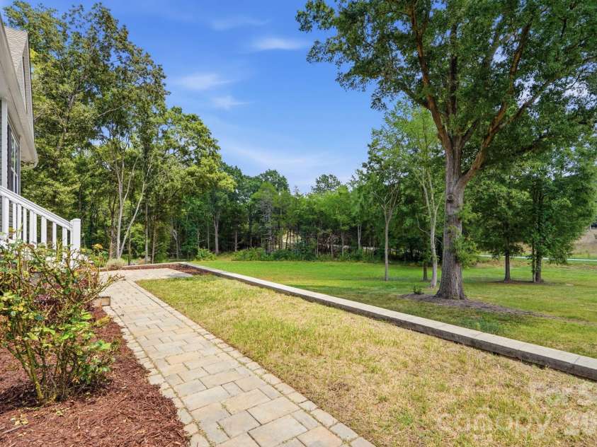 6222 Nesbit Road, Waxhaw, NC 28173.  MLS# CAR4404244, YatesRealty ID 39166. 