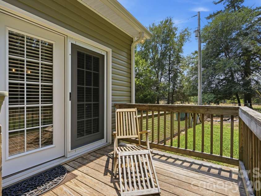 6222 Nesbit Road, Waxhaw, NC 28173.  MLS# CAR4404244, YatesRealty ID 39166. 