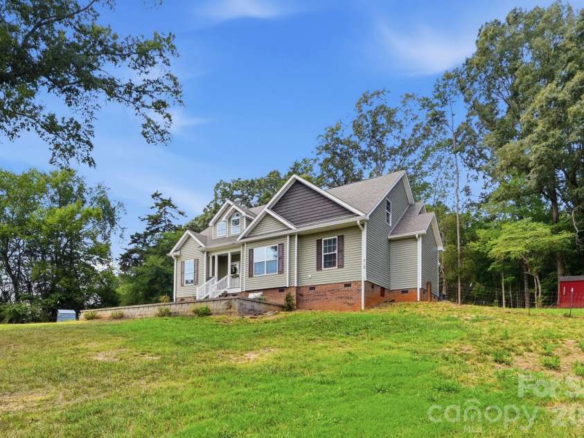6222 Nesbit Road, Waxhaw, NC 28173.  MLS# CAR4404244, YatesRealty ID 39166. 