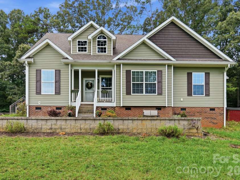 6222 Nesbit Road, Waxhaw, NC 28173.  MLS# CAR4404244, YatesRealty ID 39166. 