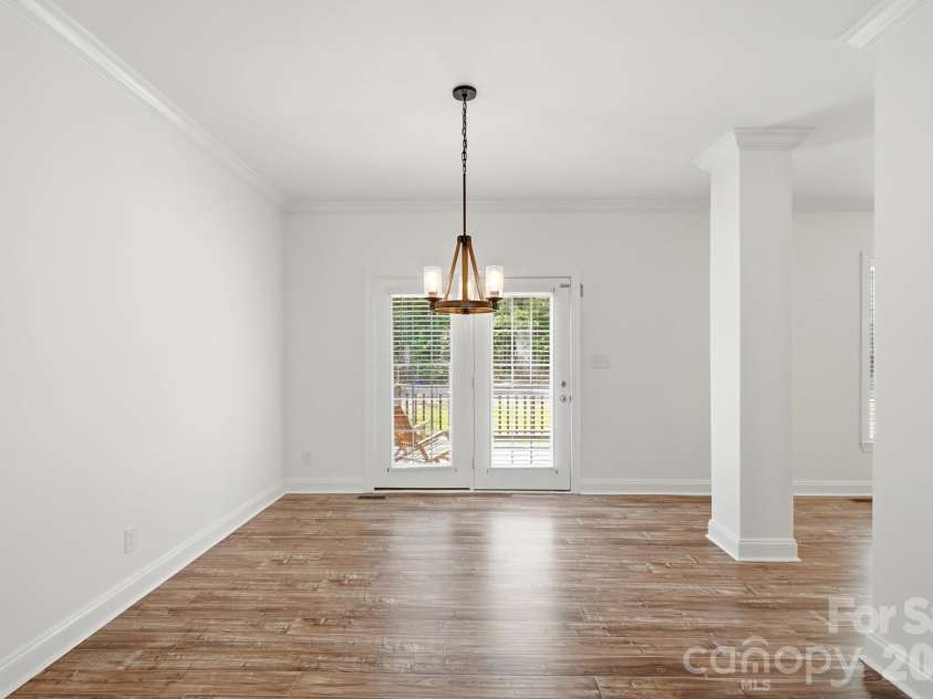6222 Nesbit Road, Waxhaw, NC 28173.  MLS# CAR4404244, YatesRealty ID 39166. Dining