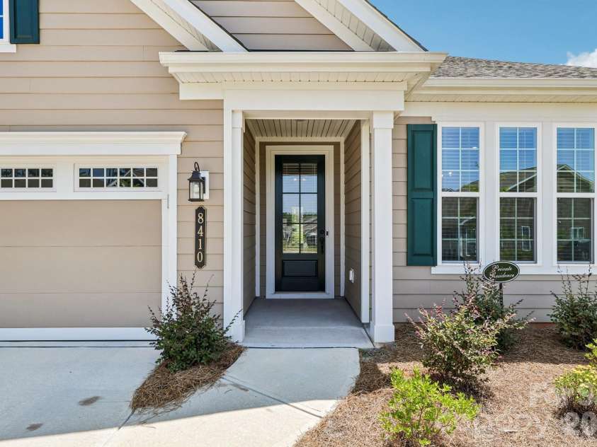8410 Profit Lane, Charlotte, NC 28215.  MLS# CAR4399174, YatesRealty ID 39167. 