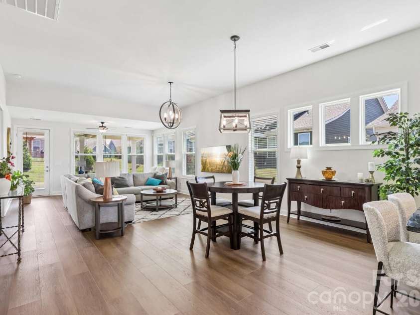 8410 Profit Lane, Charlotte, NC 28215.  MLS# CAR4399174, YatesRealty ID 39167. 
