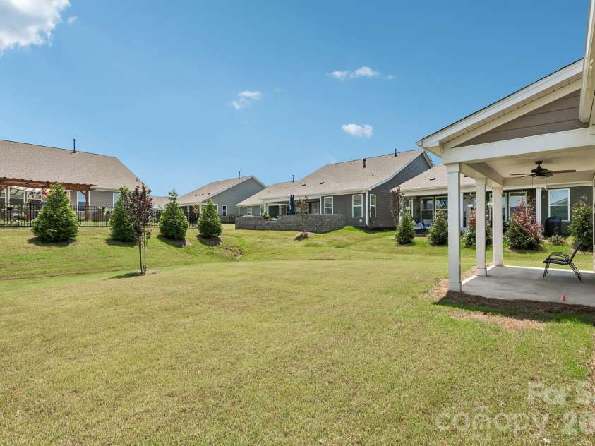 8410 Profit Lane, Charlotte, NC 28215.  MLS# CAR4399174, YatesRealty ID 39167. 