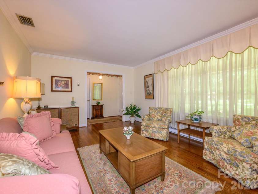 3712 Brookwood Road, Charlotte, NC 28215.  MLS# CAR4403688, YatesRealty ID 39168. 