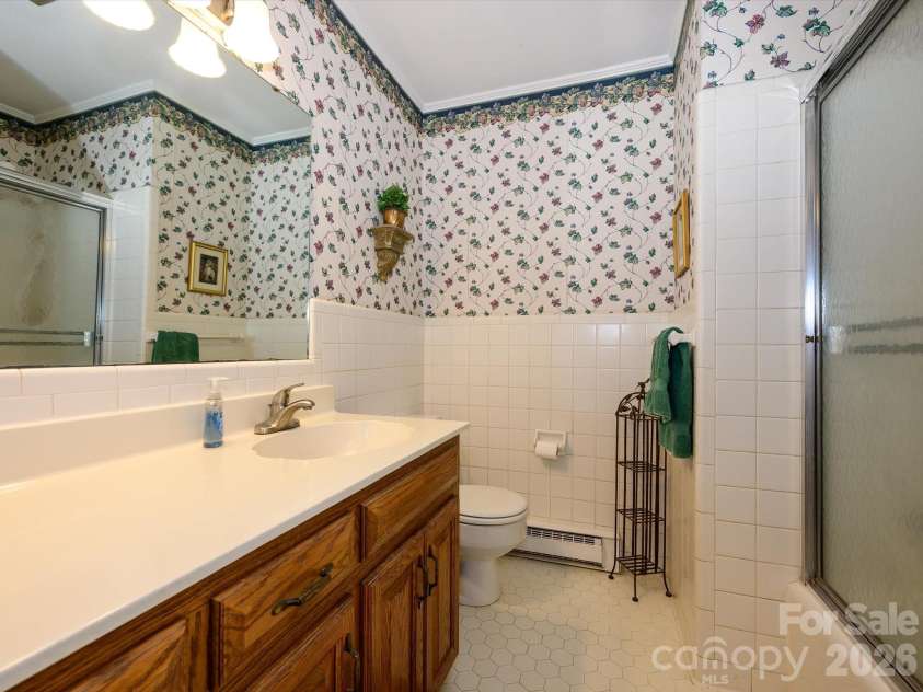 3712 Brookwood Road, Charlotte, NC 28215.  MLS# CAR4403688, YatesRealty ID 39168. 