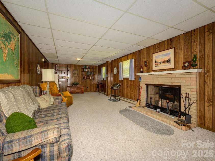 3712 Brookwood Road, Charlotte, NC 28215.  MLS# CAR4403688, YatesRealty ID 39168. 