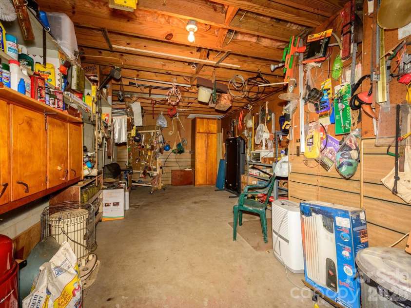 3712 Brookwood Road, Charlotte, NC 28215.  MLS# CAR4403688, YatesRealty ID 39168. 