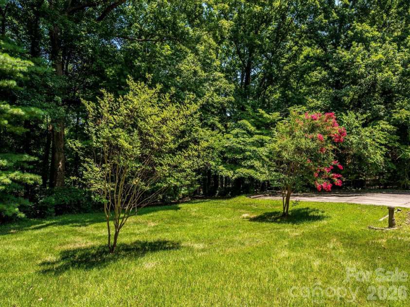 3712 Brookwood Road, Charlotte, NC 28215.  MLS# CAR4403688, YatesRealty ID 39168. 