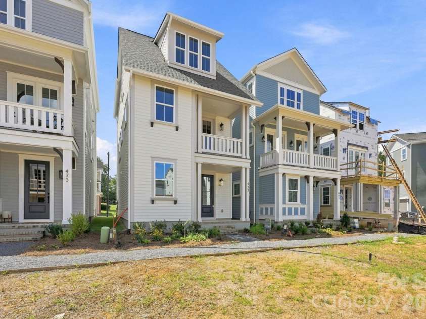 437 Delburg Mill Alley, Davidson, NC 28036.  MLS# CAR4334853, YatesRealty ID 39169. 