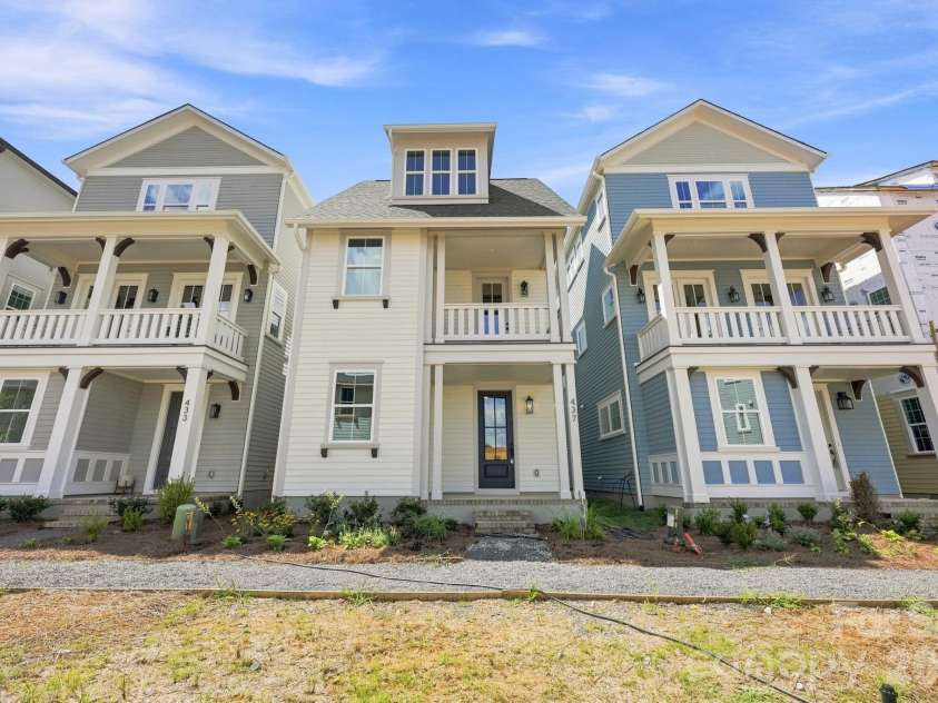 437 Delburg Mill Alley, Davidson, NC 28036.  MLS# CAR4334853, YatesRealty ID 39169. 