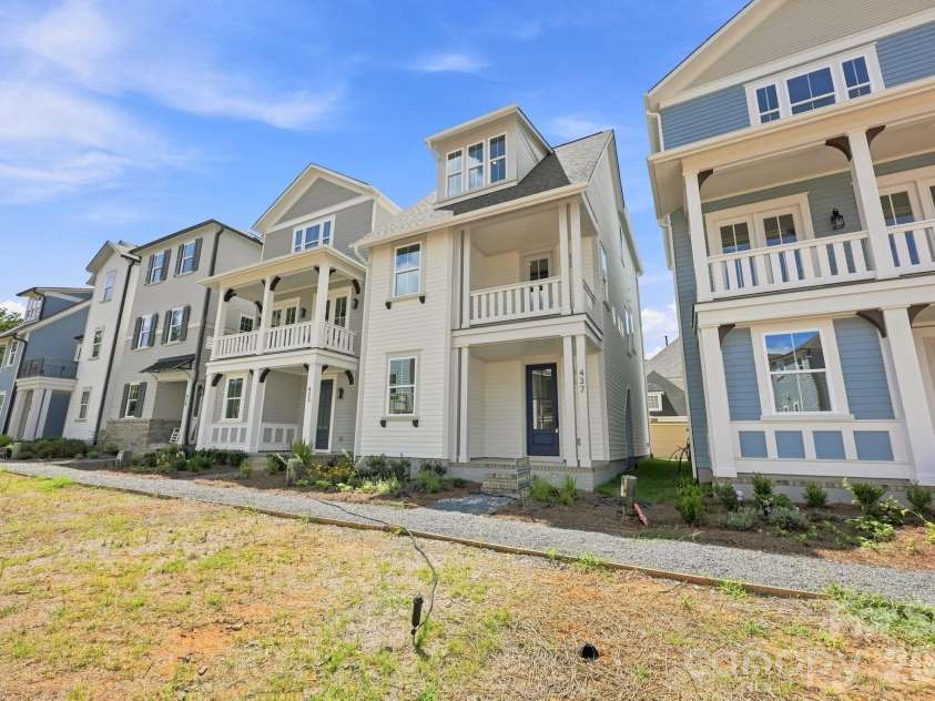 437 Delburg Mill Alley, Davidson, NC 28036.  MLS# CAR4334853, YatesRealty ID 39169. 