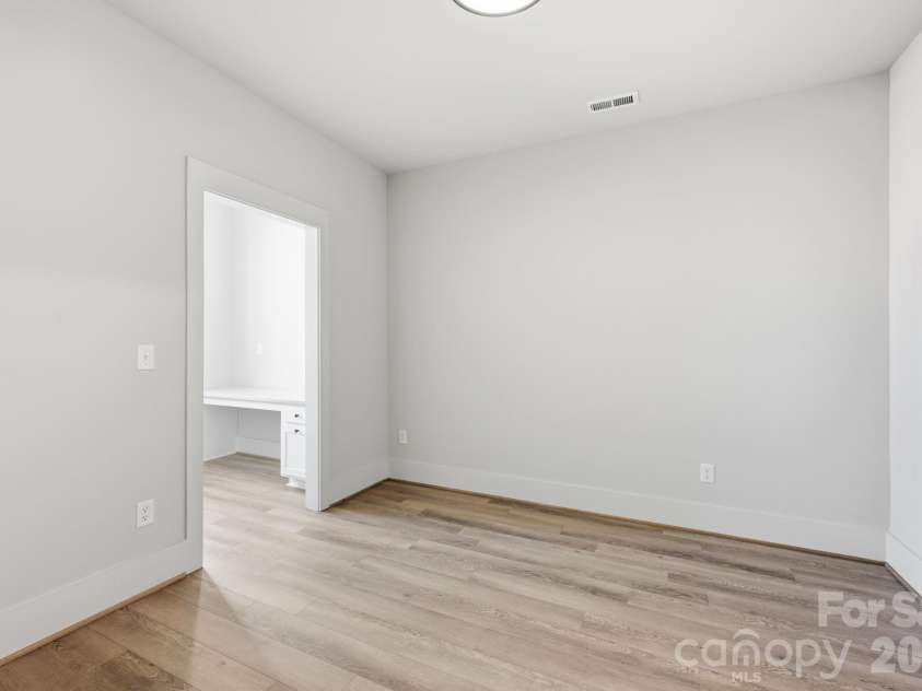 437 Delburg Mill Alley, Davidson, NC 28036.  MLS# CAR4334853, YatesRealty ID 39169. 