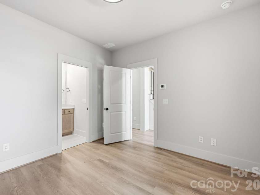 437 Delburg Mill Alley, Davidson, NC 28036.  MLS# CAR4334853, YatesRealty ID 39169. 