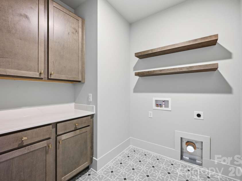 437 Delburg Mill Alley, Davidson, NC 28036.  MLS# CAR4334853, YatesRealty ID 39169. 