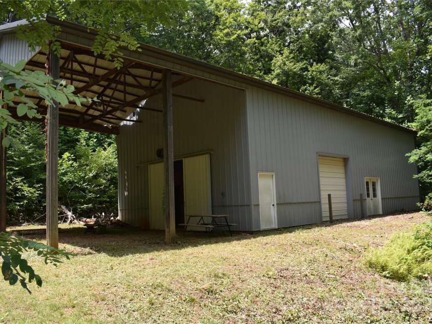 50 Firefly Springs Lane, Candler, NC 28715.  MLS# CAR4287482, YatesRealty ID 3917. 