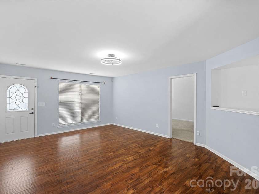 7117 Angela Marie Court, Charlotte, NC 28215.  MLS# CAR4302543, YatesRealty ID 3917. 