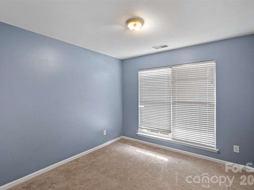 7117 Angela Marie Court, Charlotte, NC 28215.  MLS# CAR4302543, YatesRealty ID 3917. 