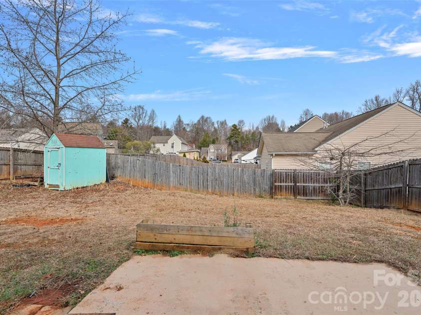 7117 Angela Marie Court, Charlotte, NC 28215.  MLS# CAR4302543, YatesRealty ID 3917. 