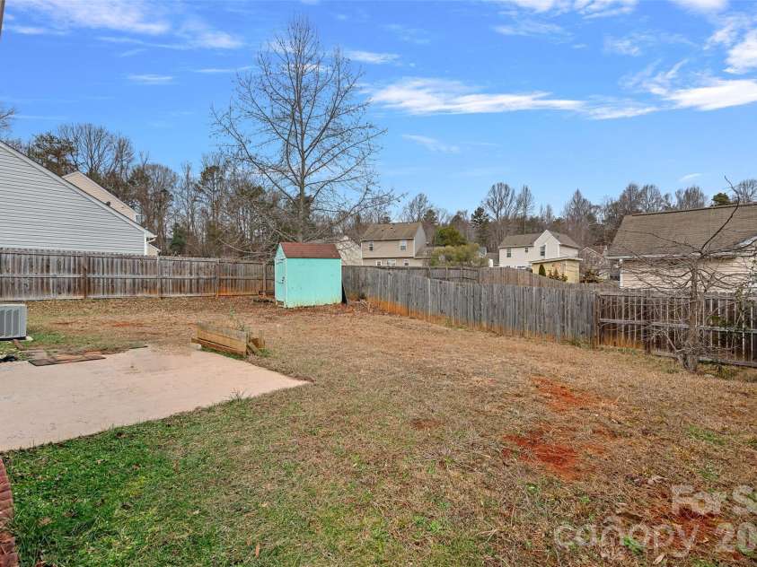 7117 Angela Marie Court, Charlotte, NC 28215.  MLS# CAR4302543, YatesRealty ID 3917. 