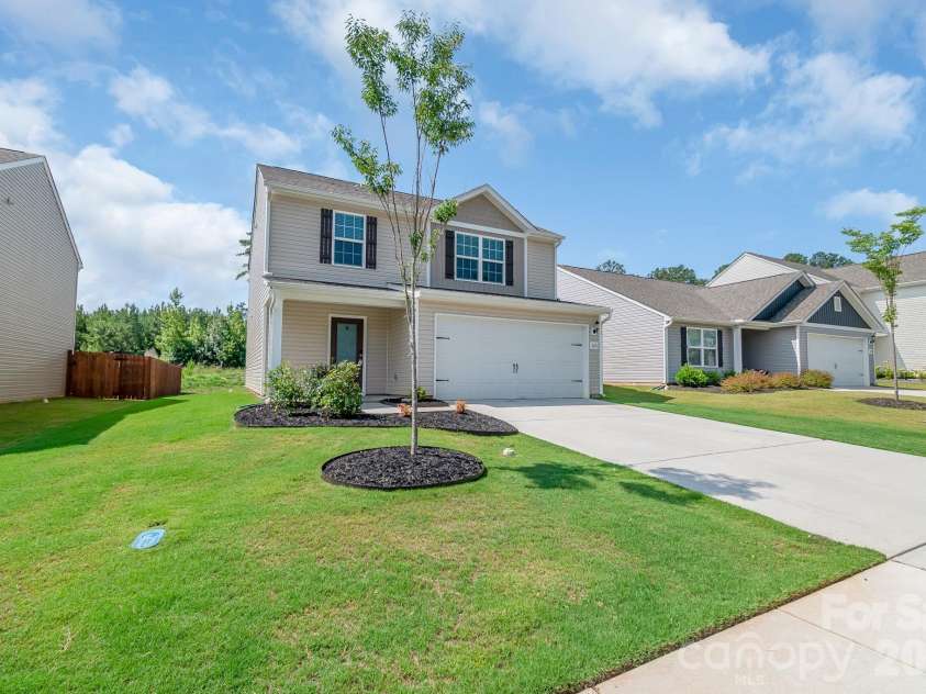600 Lamorak Place, Richburg, SC 29729.  MLS# CAR4395625, YatesRealty ID 39174. 