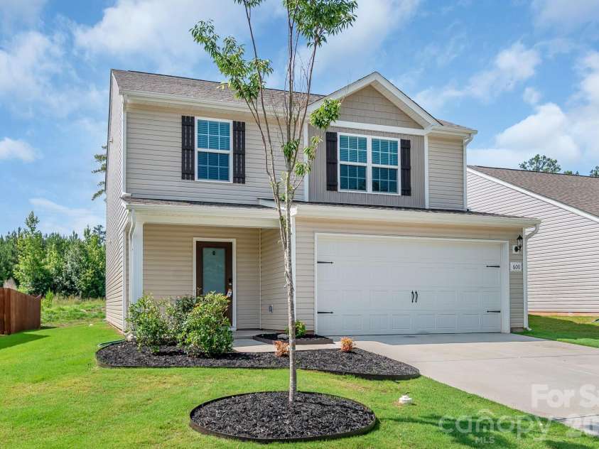 600 Lamorak Place, Richburg, SC 29729.  MLS# CAR4395625, YatesRealty ID 39174. 