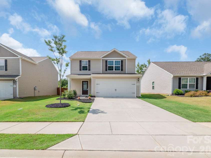 600 Lamorak Place, Richburg, SC 29729.  MLS# CAR4395625, YatesRealty ID 39174. 