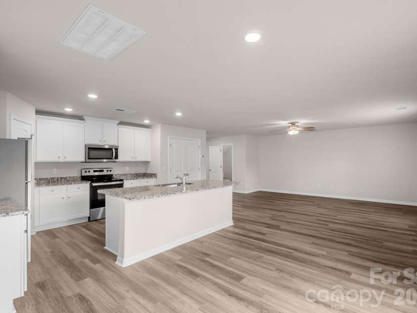 600 Lamorak Place, Richburg, SC 29729.  MLS# CAR4395625, YatesRealty ID 39174. 
