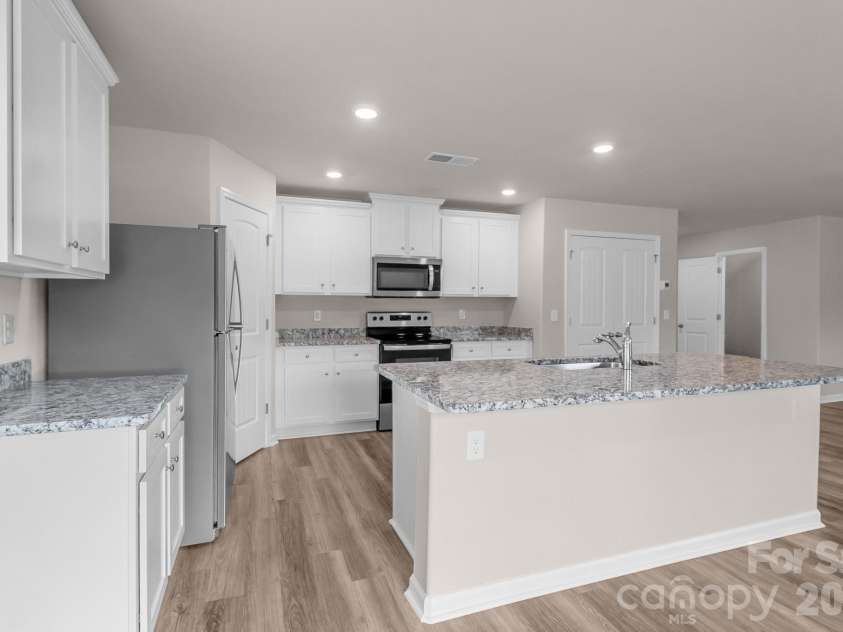 600 Lamorak Place, Richburg, SC 29729.  MLS# CAR4395625, YatesRealty ID 39174. 