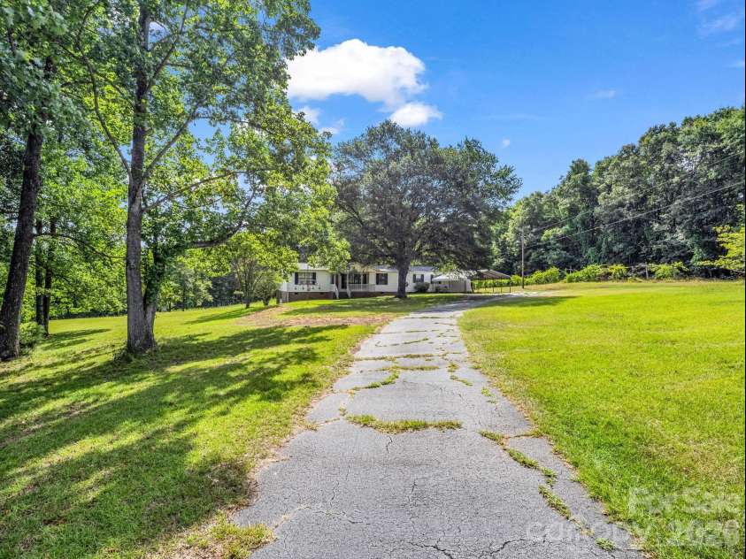 141 Hicks Grove Extension, Mooresboro, NC 28114.  MLS# CAR4403942, YatesRealty ID 39176. 
