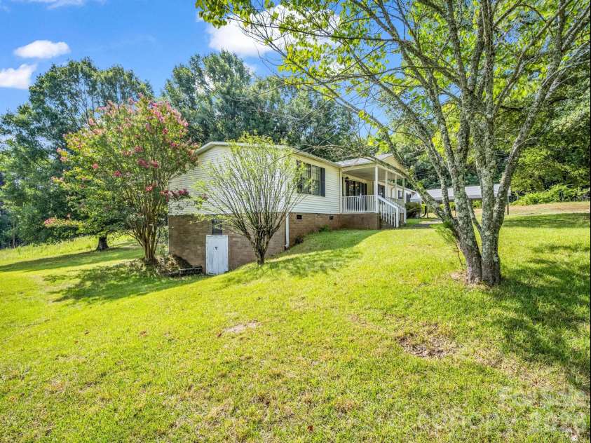 141 Hicks Grove Extension, Mooresboro, NC 28114.  MLS# CAR4403942, YatesRealty ID 39176. 