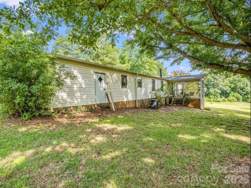 141 Hicks Grove Extension, Mooresboro, NC 28114.  MLS# CAR4403942, YatesRealty ID 39176. 