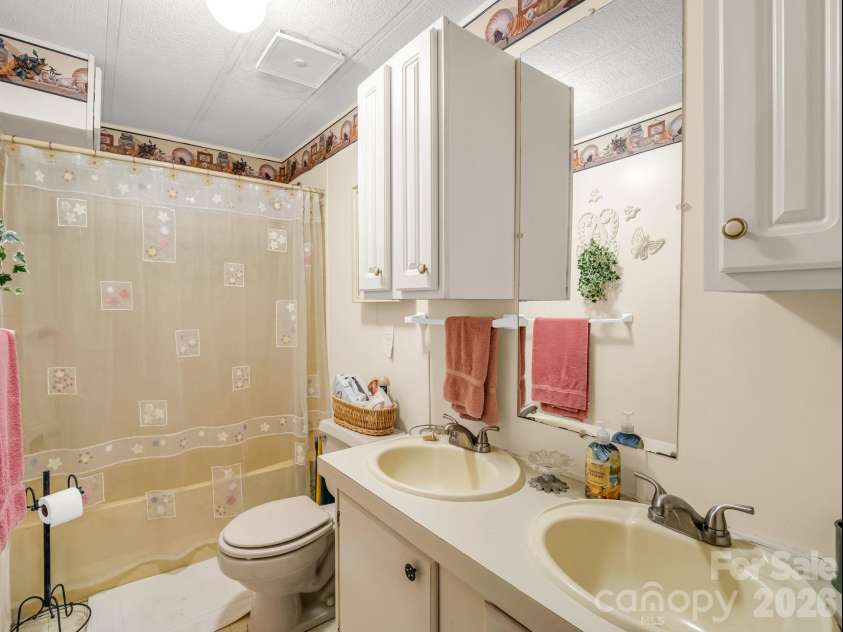 141 Hicks Grove Extension, Mooresboro, NC 28114.  MLS# CAR4403942, YatesRealty ID 39176. 