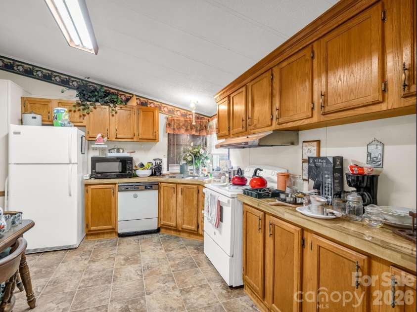 141 Hicks Grove Extension, Mooresboro, NC 28114.  MLS# CAR4403942, YatesRealty ID 39176. 