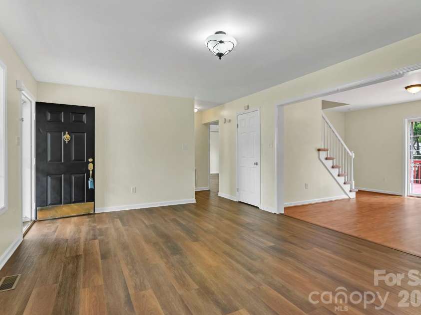 51 Jericho Ridge Road, Fletcher, NC 28732.  MLS# CAR4397516, YatesRealty ID 39177. 