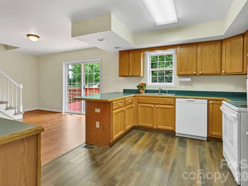 51 Jericho Ridge Road, Fletcher, NC 28732.  MLS# CAR4397516, YatesRealty ID 39177. 